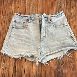 Abercrombie and Fitch The Mom Short High Rise